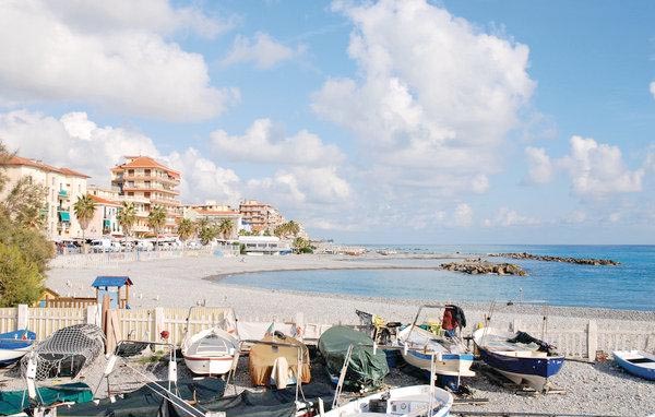Ferienwohnung Ligurien am Meer für 5 Personen in Grimaldi - Ort